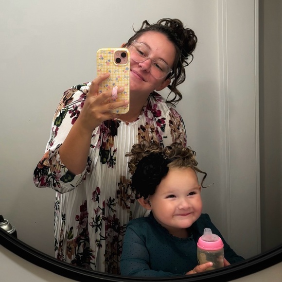 Meet your Posher, Haley - Picture 4 of 4